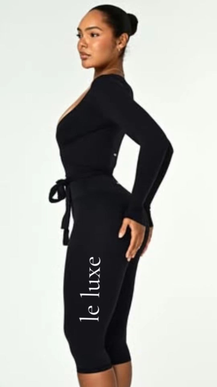 le luxe                                                    (Luxury)                                                         Capri Legging