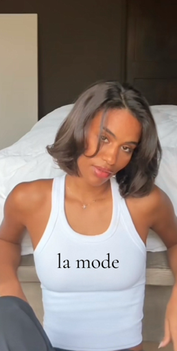 la mode                 (Trendy)                                                             Crew Neck Tank Top